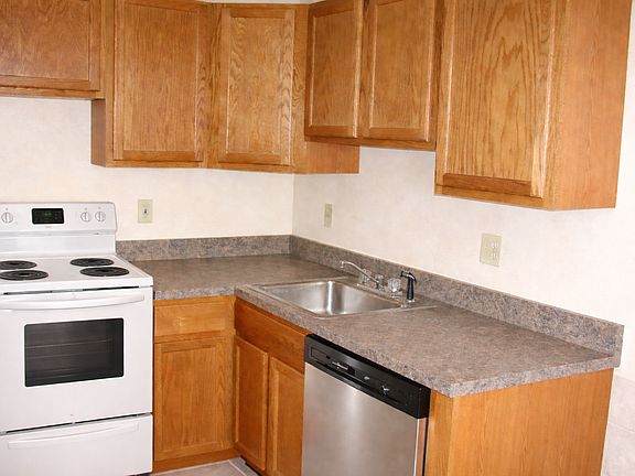 4th image of 749 S Millvale Ave