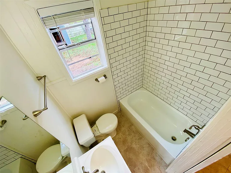 6501 Ponca St #B — Photo 11