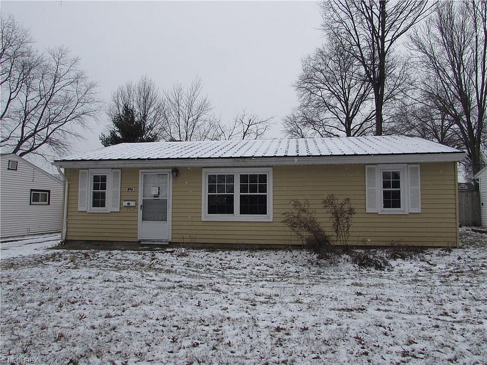1st image of 874 Oak St