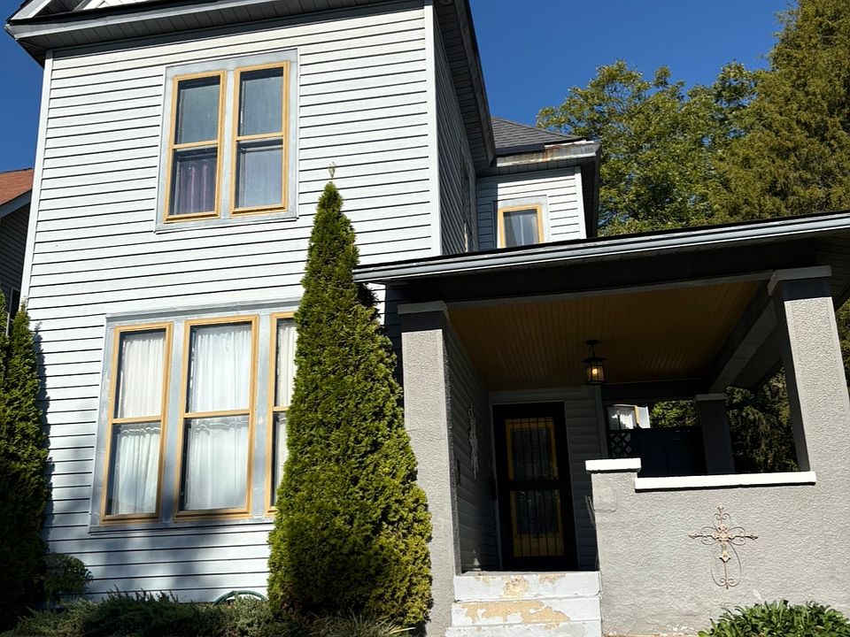 1st image of 1941 E Elm St