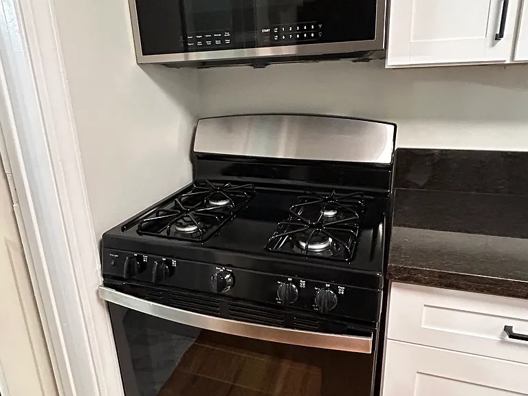 67 South St — Photo 17