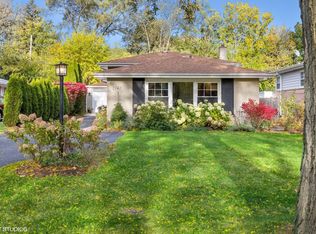 2747 Crawford Ave, Evanston, IL 60201