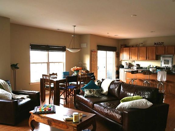 5th image of 3243 Camden Dr #1