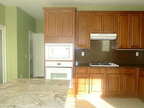 5th image of 9600 Peridot Ave
