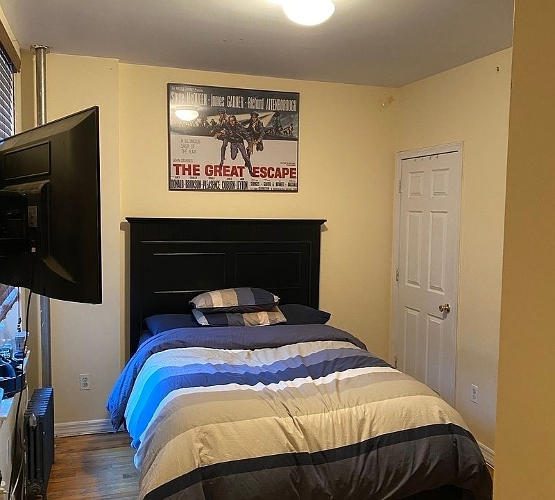 1st image of 8 Manhattan Ave APT 3A