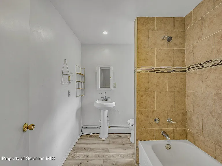266 Rutter Ave #2 — Photo 8