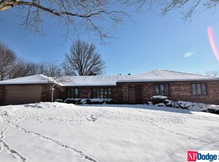 11421 Manderson St, Omaha, NE 68164