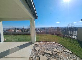 13141 High Crest Rd, Victorville, CA 92395
