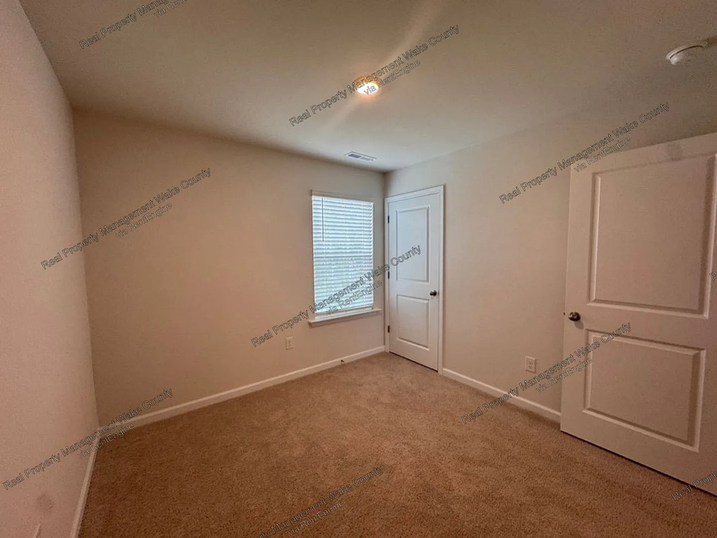 4 bed, 2.5 bath, 1675 sqft, $1,995 — Photo 4