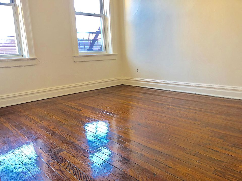 2nd image of 190 Van Nostrand Ave APT 32
