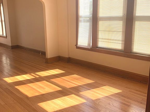 4th image of 5713 W Giddings St #2