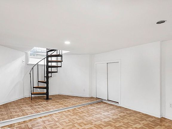 4th image of 46 W 87th St APT A