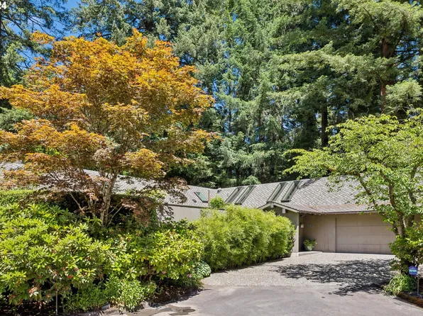 1049 Northshore Pl, Lake Oswego, OR 97034