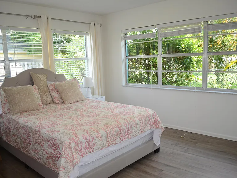 1115 Hernando St #A — Photo 11
