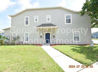 12511 Kings Crossing Dr, Gibsonton, FL 33534