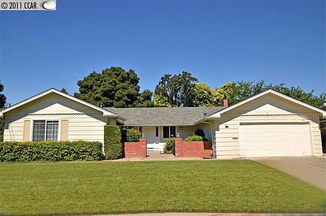 2nd image of 744 Autumn Dr