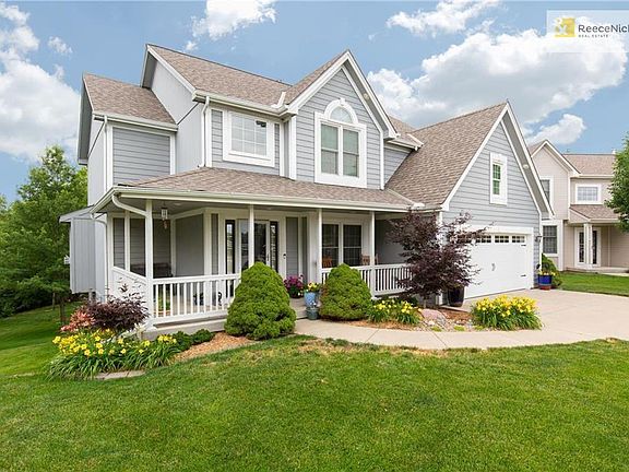 ~~Beautiful wrap-around porch~~