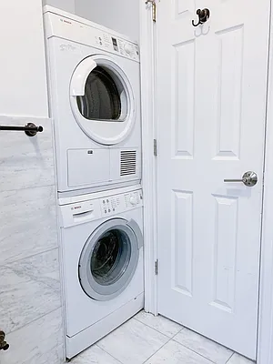 Rented by Bold Marketing | media 7