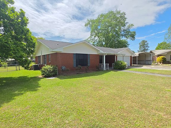4th image of 305 Cyclone Cir