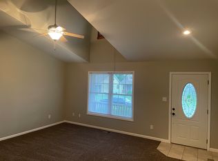 642 Timberline Dr, Farmington, MO 63640