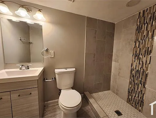 1008 Foxridge Ln — Photo 16