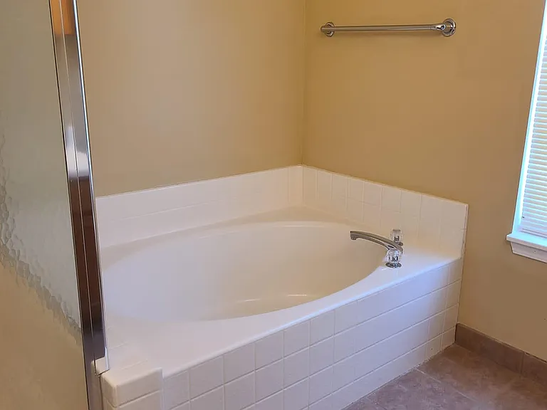 6814 Flick Dr — Photo 20