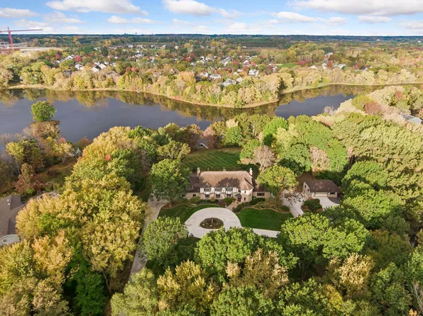 1166 Nightingale Blvd, Stillwater, MN 55082