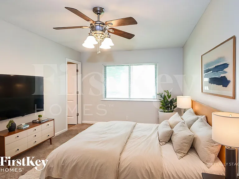 3710 Woodman Dr — Photo 11