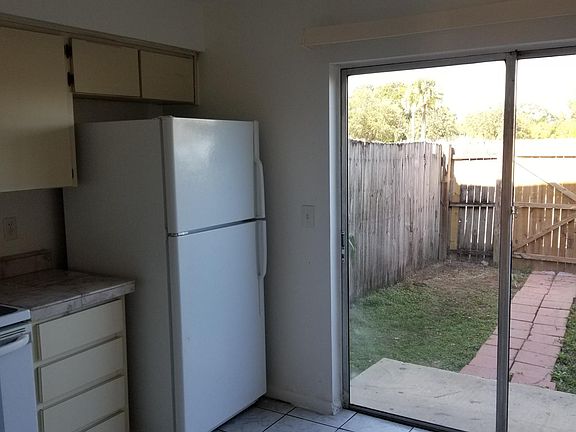 3rd image of 162 Lori Anne Ln #162