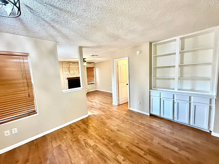 8811 Schick Rd #B — Photo 4