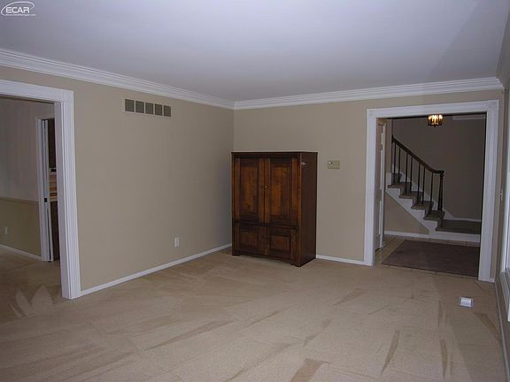 3rd image of 5286 Olde Saybrooke Ct