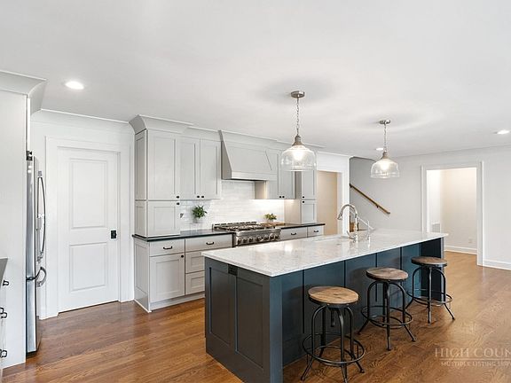 4th image of 110 Westbrook Drive