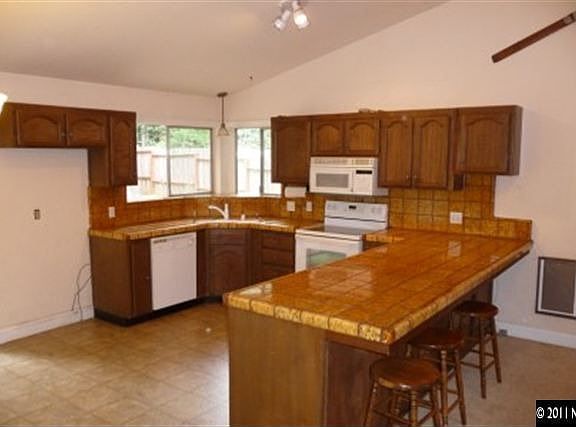 5th image of 1581 Chippewa St