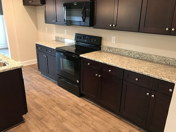 2nd image of 901 Tanager Ct
