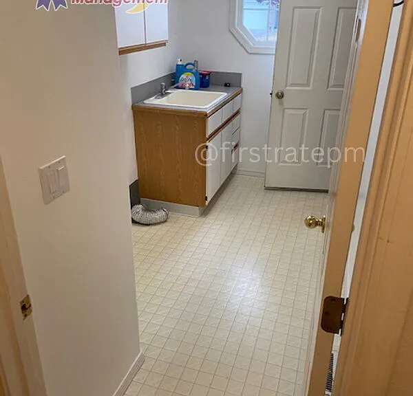 2063 E Lochmeadow Ct — Photo 9