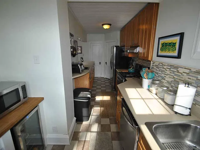 2923 Grayland Ave — Photo 9