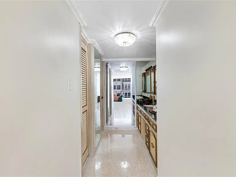 800 Ashford #6-B — Photo 26