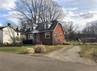 802 Station St, Sturgeon, PA 15082