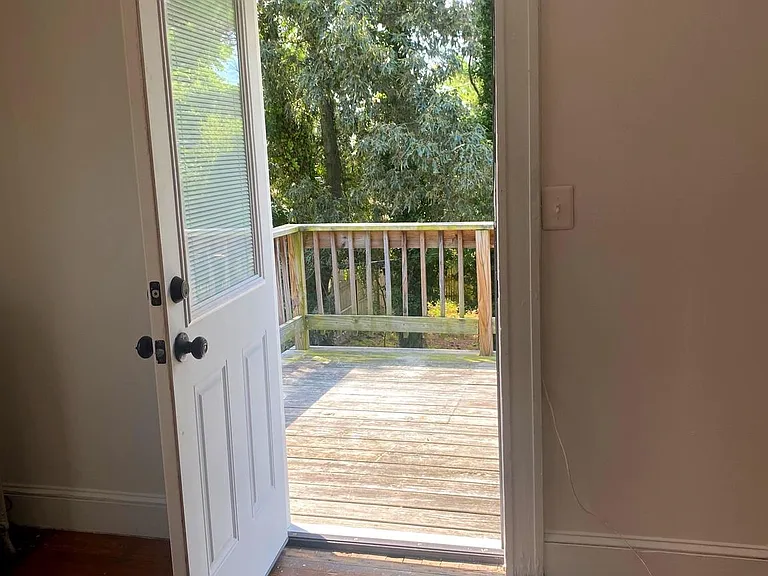 421 E Lake Ave — Photo 19