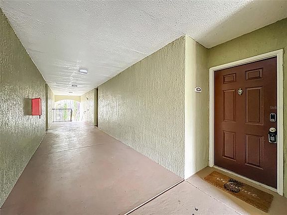 4th image of 12602 CREST SPRINGS LANE #1333