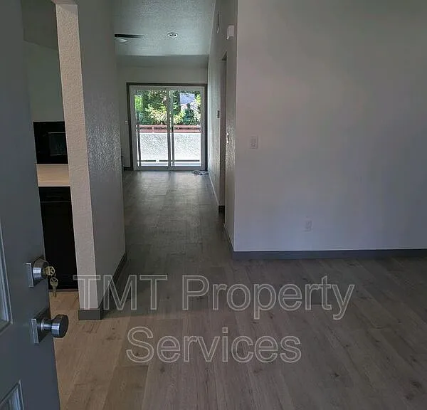 7330 Stratford Pl #706 — Photo 3