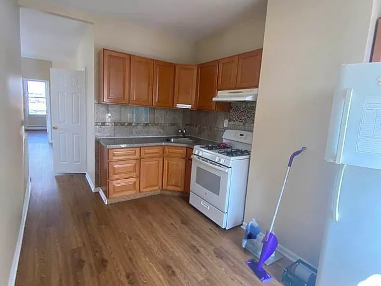 5762 Maspeth Ave #2 — Photo 3