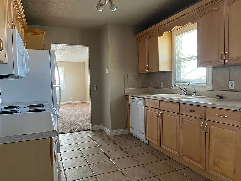 124 Western Hills Blvd — Photo 7