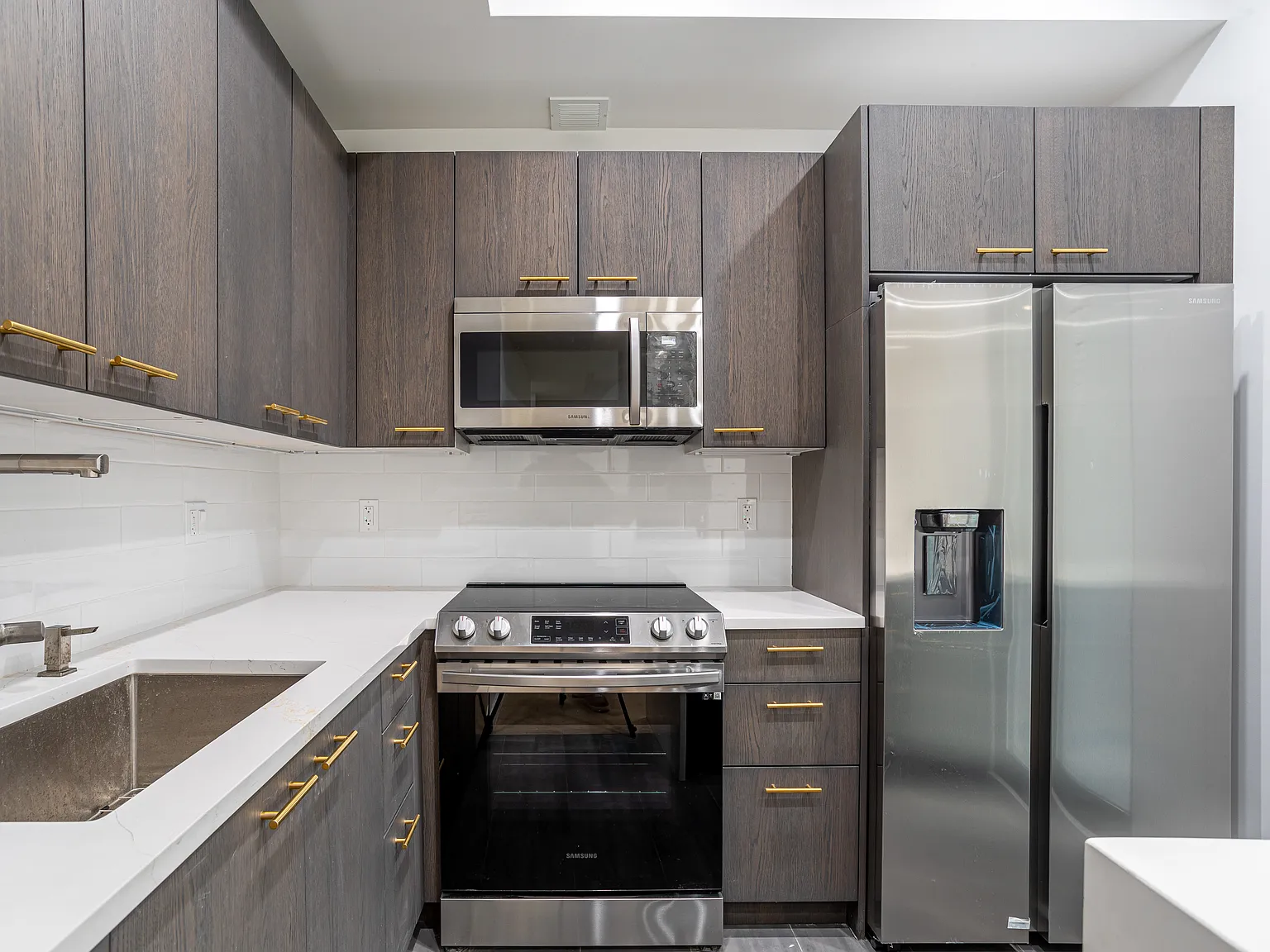 3017 Brighton Eighth Street — Photo 4