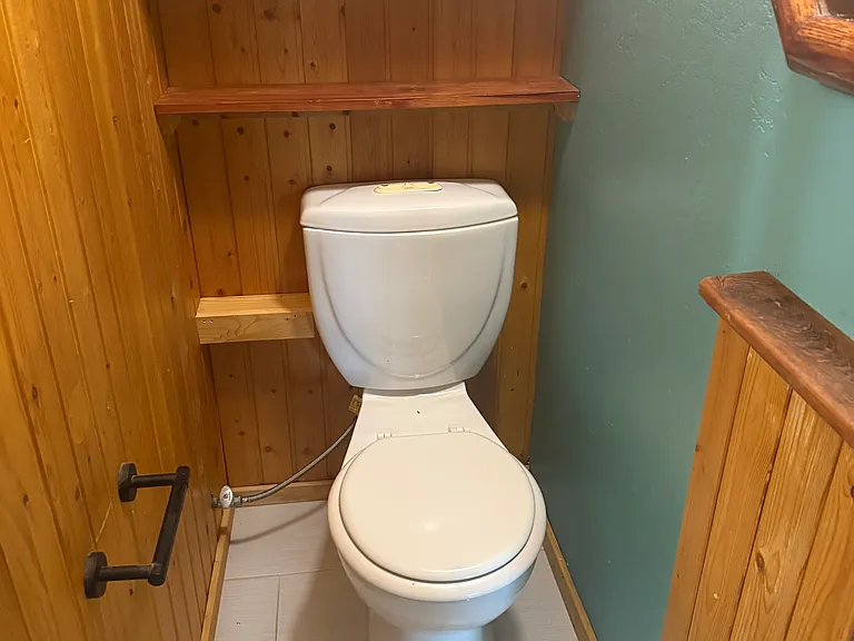 120 Forrest Ave — Photo 11