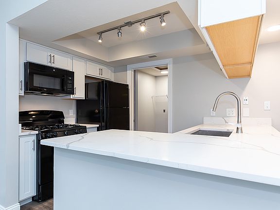 Renovated One-Bed Unit