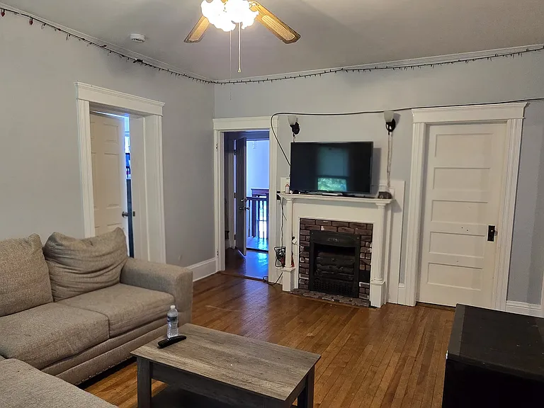14 Boardman St #3 — Photo 2