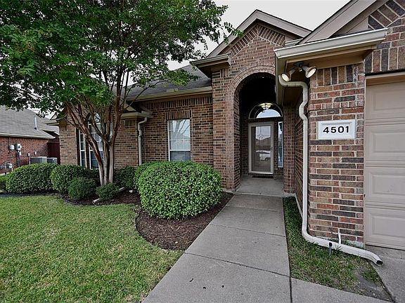 3rd image of 4501 Bonnywood Dr