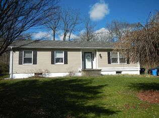 14 Curtin Ln, Marlboro, NY 12542