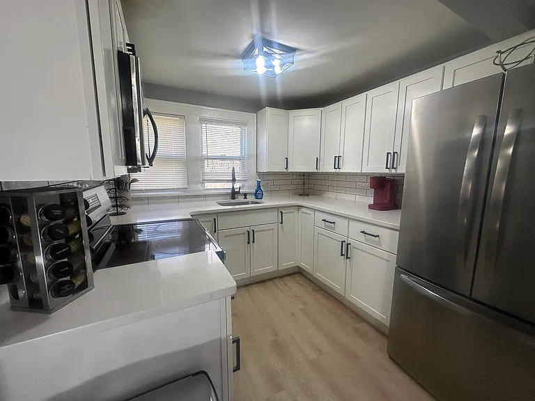 4207 Albany St — Photo 8